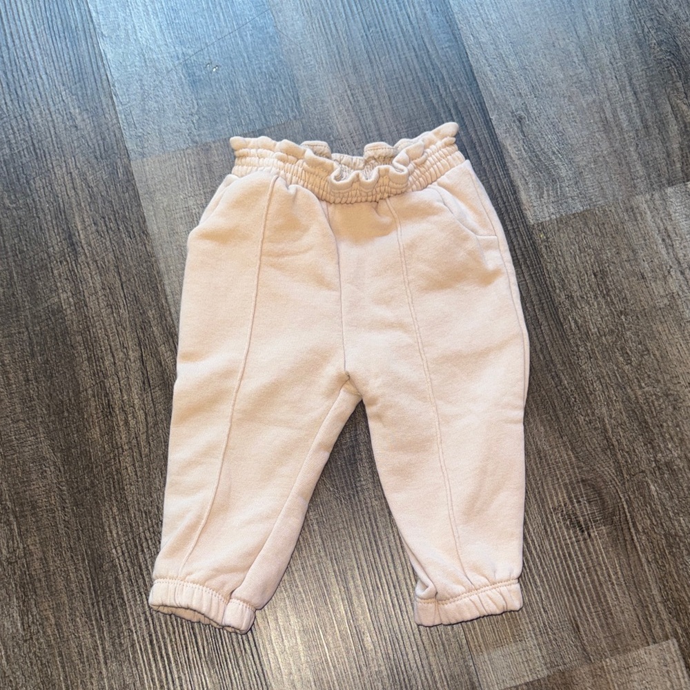 Zara Cream Ruffle-Waist Jogger Pants